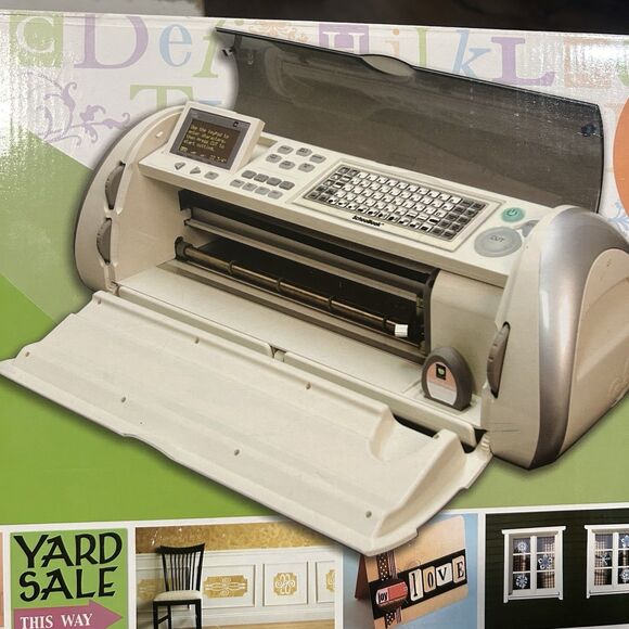 Cricut Expression 12" x 24" Capacity Personal Electronic Cutter Machine CREX001 - Picture 3 of 9